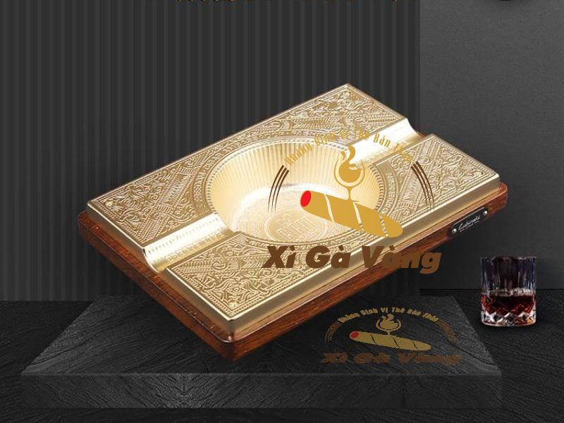 Gạt tàn thương hiệu Lubinski có thiết kế ấn tượng